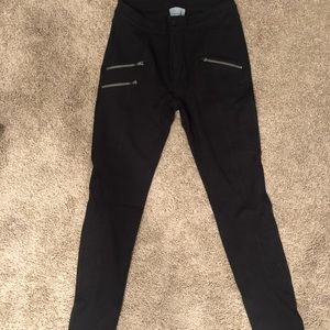 Athleta women’s skinny moto pant